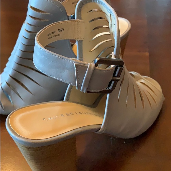 Gray high heel boots - Picture 3 of 4